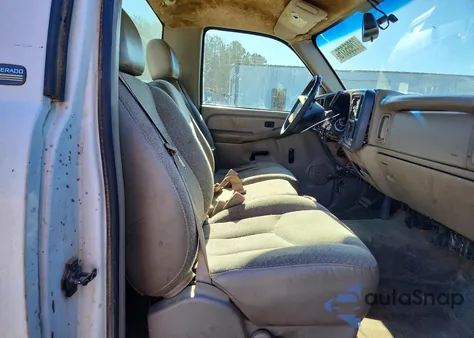 2004 Chevrolet Silverado C1500 z USA, uszkodzony, nr VIN 1GCEC14V74Z151346